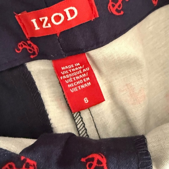 IZOD Women’s Classic Navy Blue Red Anchor Mid-Length Shorts Casual Preppy - Picture 3 of 4